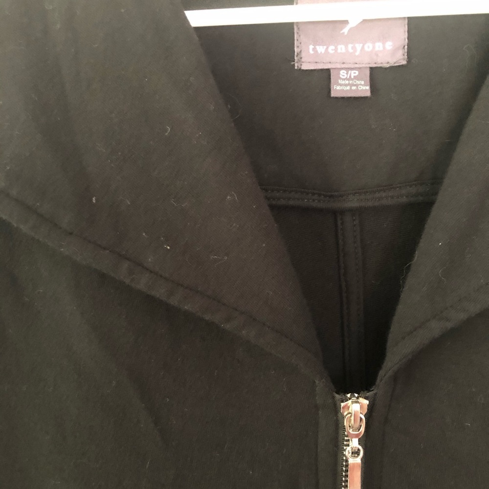 Black jacket - Picture 3 of 3